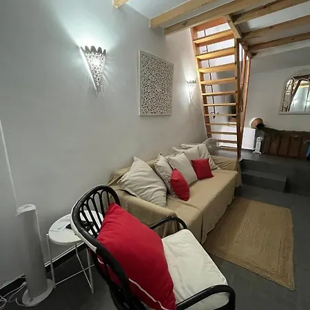 Apartment Two Bedroom With Fantastic Sea View *